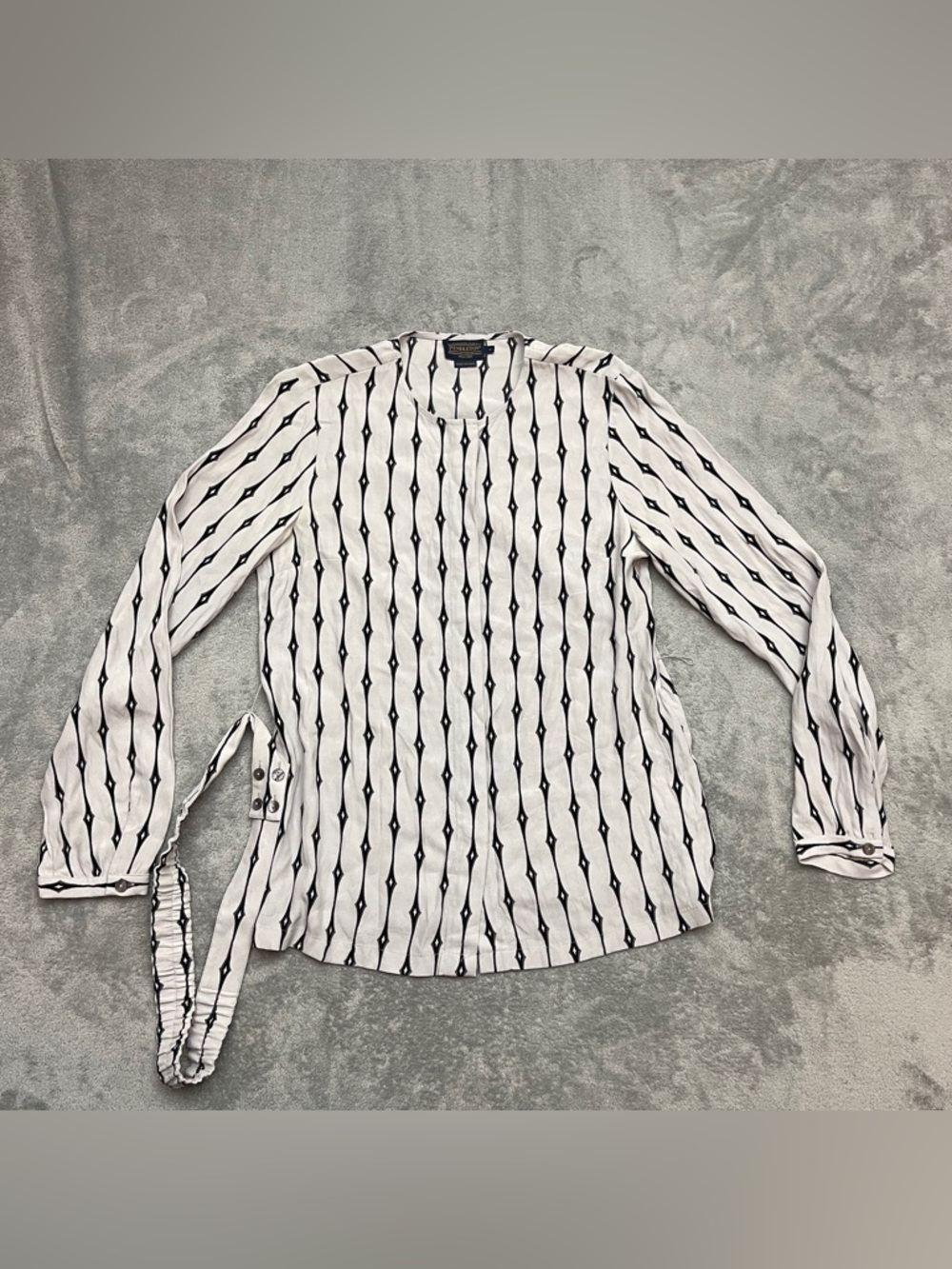 Pendleton Belted Long Sleeve Viscose Blouse Size 4 Black/Cream